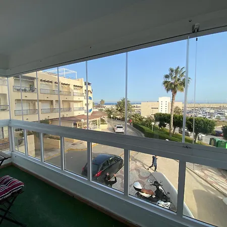 Apartamento Frente Al Mar * Garrucha